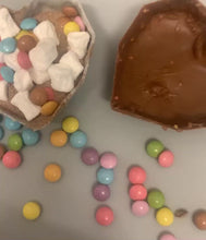 Load and play video in Gallery viewer, Hot Chocolate Bomb {Heart} Perfect Gift Box of 3, 4 or 6
